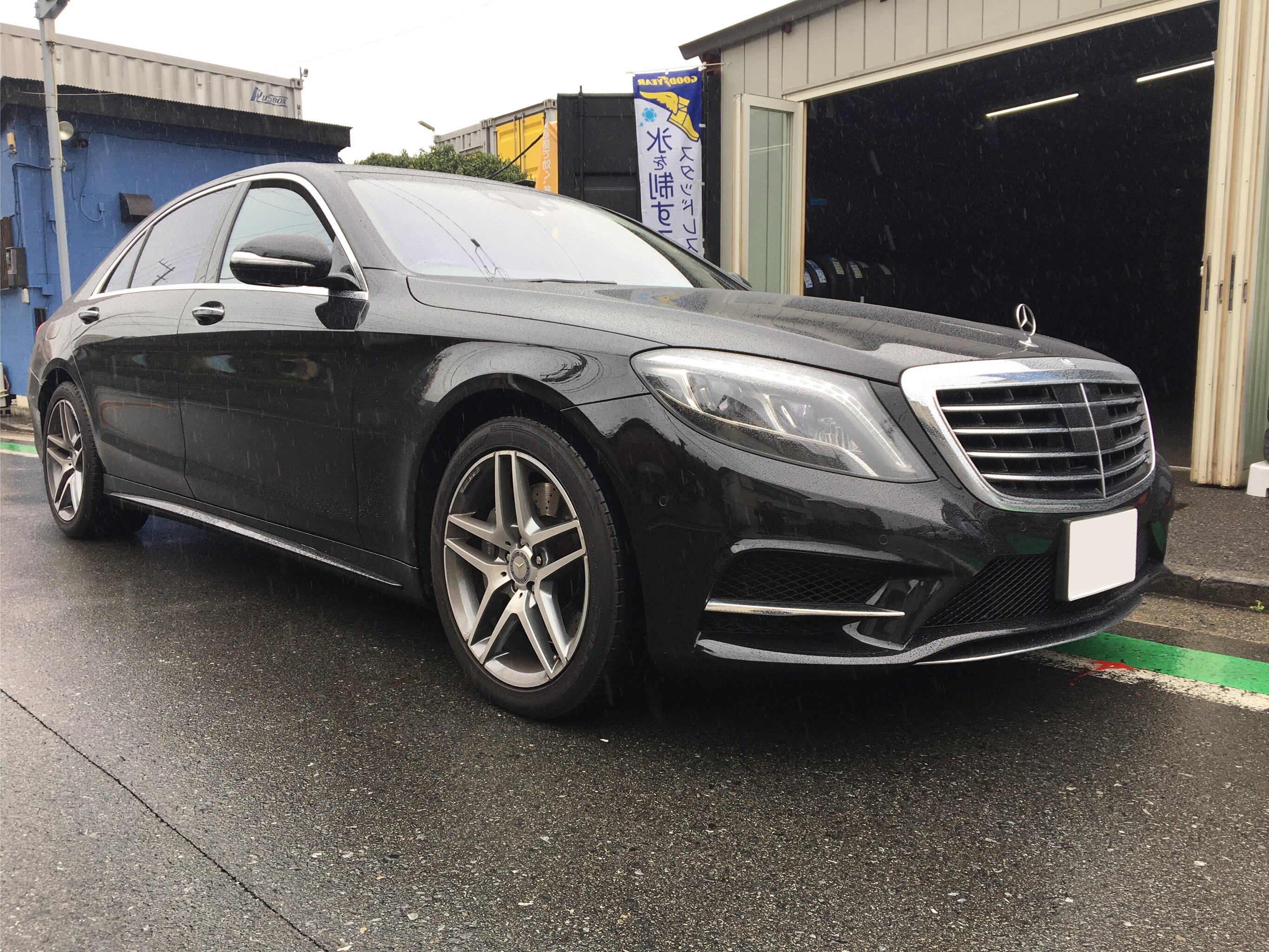 メルセデス•ベンツ　S550 純正20インチホイール